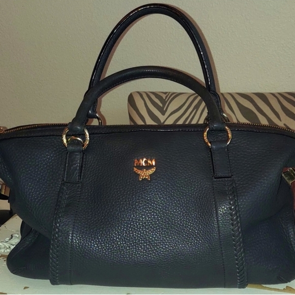 VEUC MCM Black Leather Tote Bag !! Gorgeous Bag - Picture 4 of 13